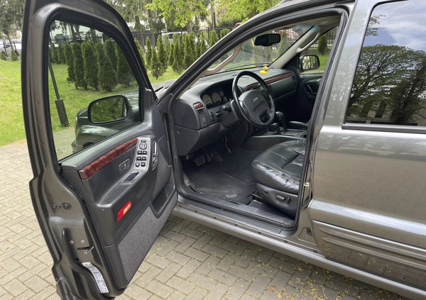 Jeep Grand Cherokee cena 29999 przebieg: 299000, rok produkcji 2002 z Warszawa małe 232
